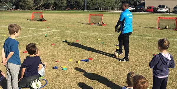 kids-soccer-training-proactivity-small
